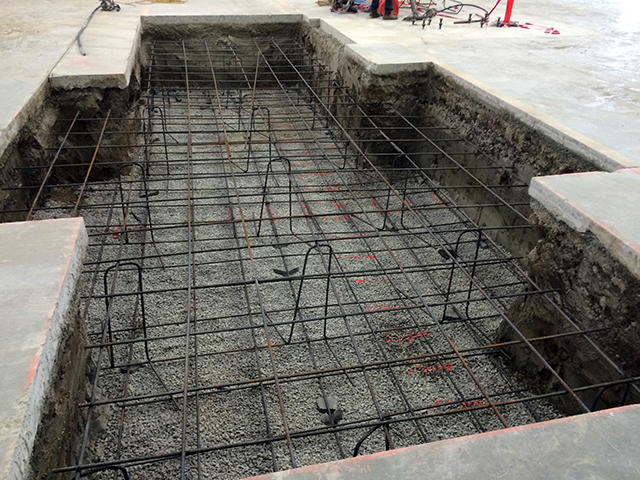 best way is to do 2 img one 440X870 the other 162X140 called name_thumb