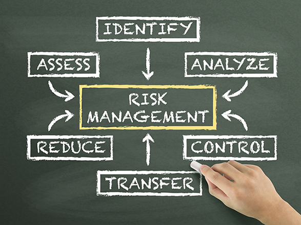 best way is to do 2 img one 440X870 the other 162X140 called name_thumb